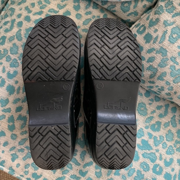 Great used condition Dansko clogs - Picture 2 of 4
